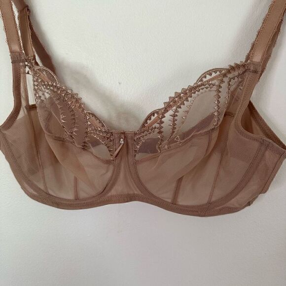 Wacoal Evocative Edge Full Figure Underwire Bra in Roebuck Nude - Picture 9 of 10